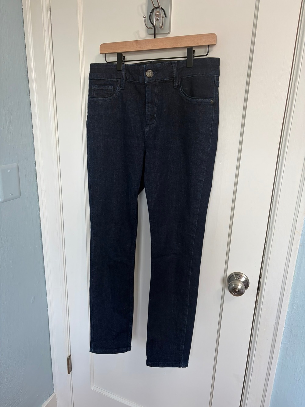 Liz Claiborne Sara Slim Leg Mid-Rise Jeans Women's Size 10 Dark Wash Stretch